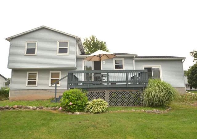 Photo 2 of Sale Pending at 15 Landstone Ter, Rochester, NY 14606 | MLS# R1700504 | Listing updated on 2026-09-08