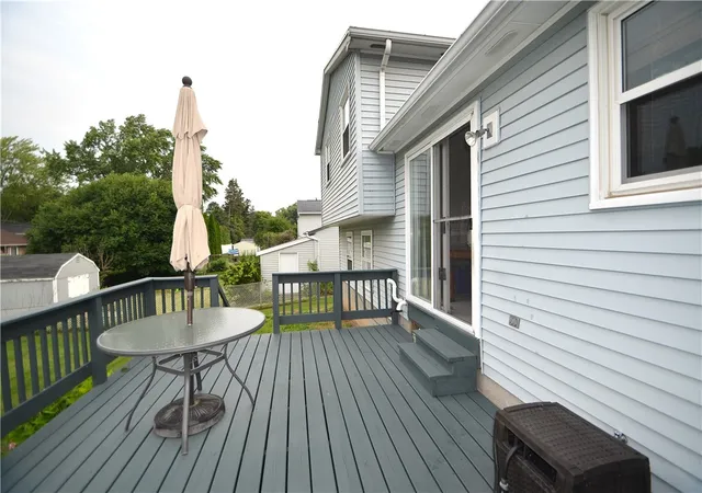 Photo 3 of Sale Pending at 15 Landstone Ter, Rochester, NY 14606 | MLS# R1700504 | Listing updated on 2026-09-08