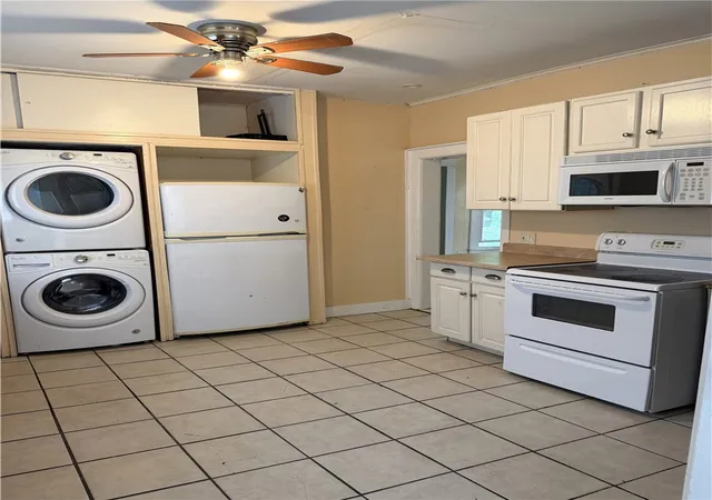 Photo 3 of Sale Pending at 45 Grove St, Oneonta, NY 13820 | MLS# R1700205 | Listing updated on 2026-09-14
