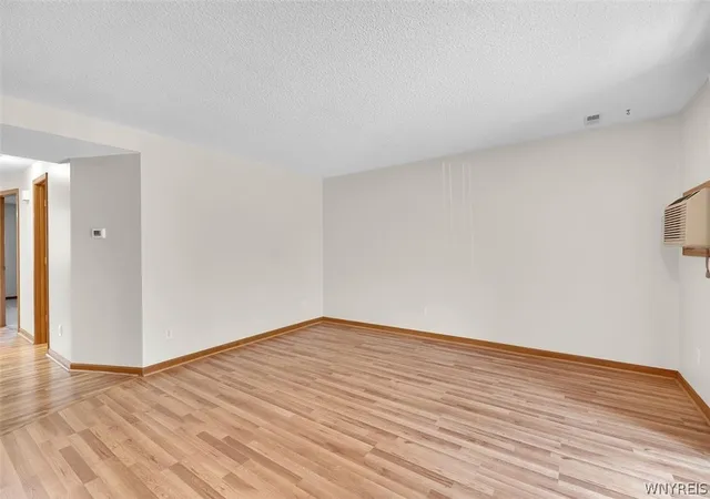 Photo 2 of Sale Pending at 11 E Sunmist Sq #E, Buffalo, NY 14228 | MLS# B1700088 | Listing updated on 2026-08-27