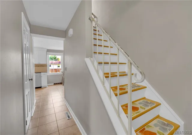 Photo 3 of Sale Pending at 289 Patrice Ter, Buffalo, NY 14221 | MLS# B1700084 | Listing updated on 2026-08-17