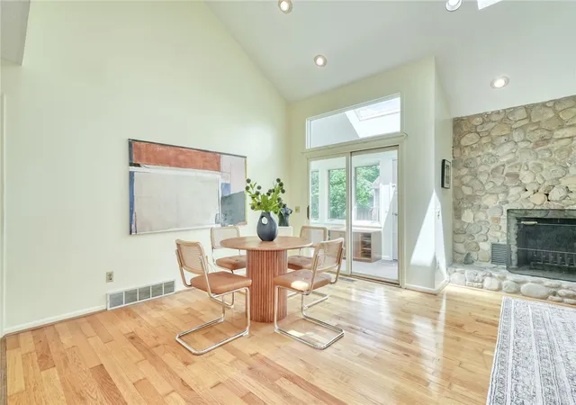 Photo 3 of Sale Pending at 14 Gailhaven Ct, Rochester, NY 14618 | MLS# R1700589 | Listing updated on 2026-09-08