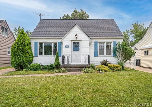 Photo 1 of Sale Pending at 76 Canterbury Ln, Buffalo, NY 14217 | MLS# B1699407 | Listing updated on 2026-08-05