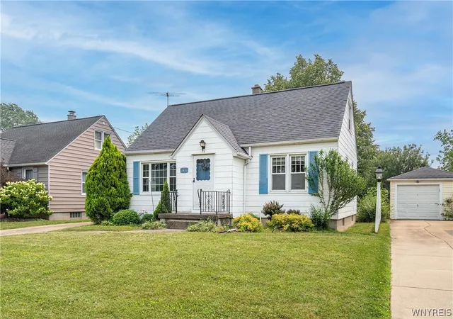 Photo 2 of Sale Pending at 76 Canterbury Ln, Buffalo, NY 14217 | MLS# B1699407 | Listing updated on 2026-08-05