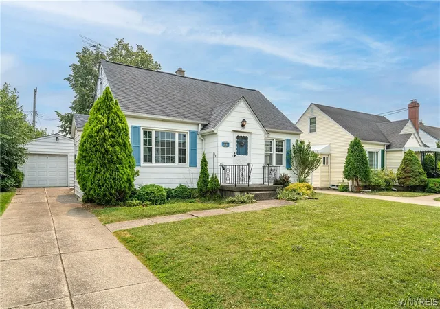 Photo 3 of Sale Pending at 76 Canterbury Ln, Buffalo, NY 14217 | MLS# B1699407 | Listing updated on 2026-08-05