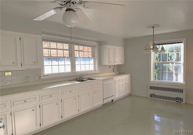 Photo 3 of Single family home for sale at 3840 Macklem Ave, Niagara Falls, NY 14305 | MLS# B1698834 | Listing updated on 2026-08-13