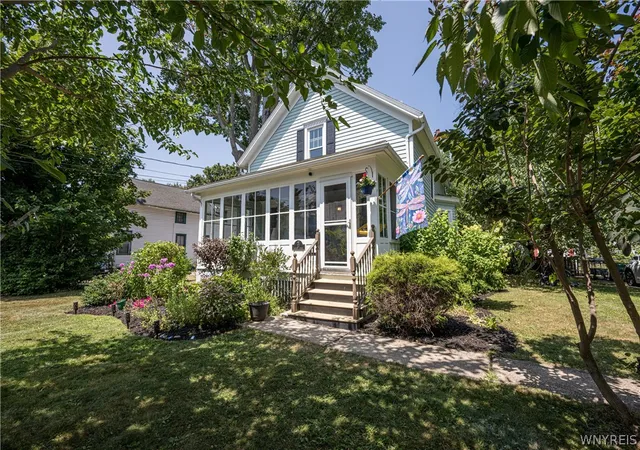 Photo 2 of Sale Pending at 27 Linwood Ave, Hamburg, NY 14075 | MLS# B1699970 | Listing updated on 2026-09-09