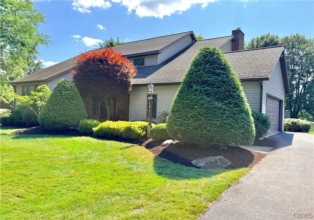 Photo 3 of Single family home for sale at 6125 Oakridge Rd, Auburn, NY 13021 | MLS# S1700594 | Listing updated on 2026-09-14