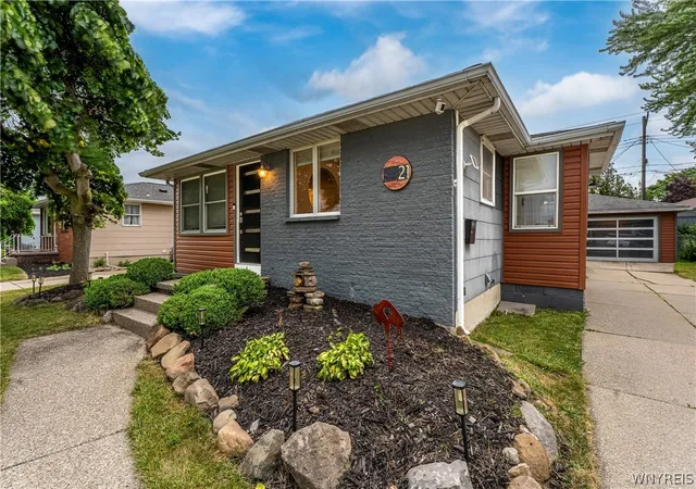 Photo 2 of Sale Pending at 21 Caroline Ln, Depew, NY 14043 | MLS# B1700615 | Listing updated on 2026-08-14