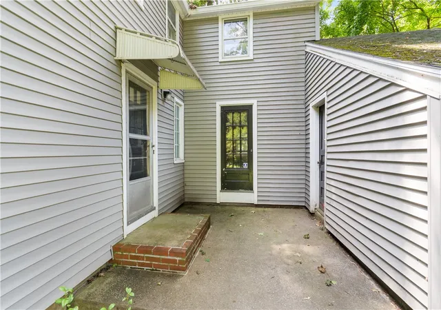 Photo 3 of Sale Pending at 16 Landing Rd S, Rochester, NY 14610 | MLS# R1700025 | Listing updated on 2026-08-17