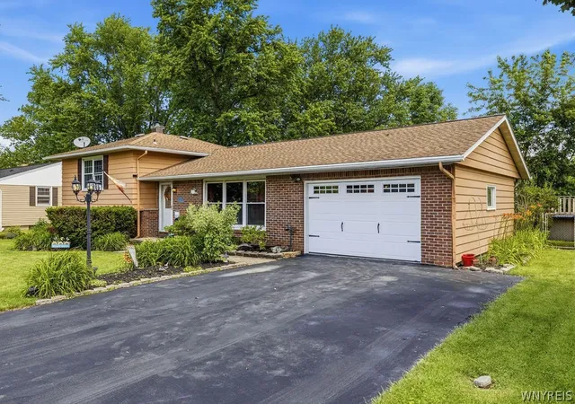 Photo 3 of Sale Pending at 23 Eisenhower Dr, Lockport City, NY 14094 | MLS# B1700444 | Listing updated on 2026-08-19