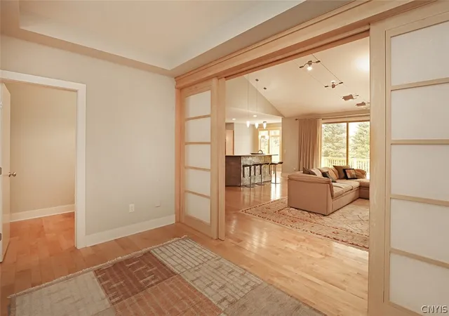 Photo 2 of Single family home for sale at 6003 Bay Hl Cir, Jamesville, NY 13078 | MLS# S1700861 | Listing updated on 2026-09-01