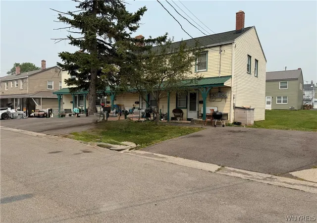 Photo 3 of Sale Pending at 6 Springfield Dr #D, Buffalo, NY 14225 | MLS# B1699198 | Listing updated on 2026-09-01