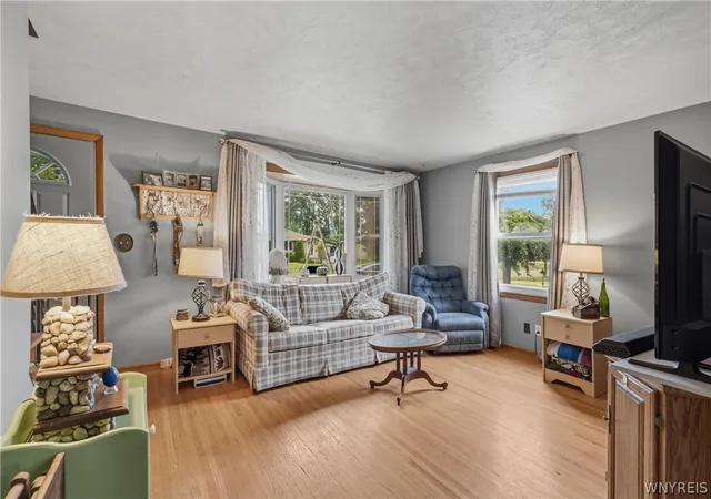 Photo 3 of Single family home for sale at 209 Darwin Dr, Depew, NY 14043 | MLS# B1700708 | Listing updated on 2026-08-05