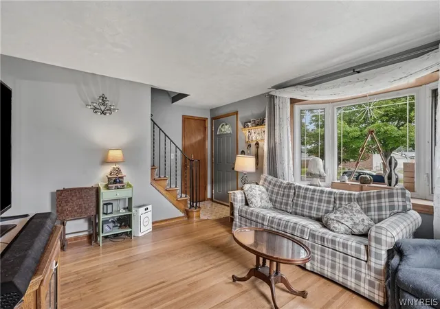 Photo 4 of Single family home for sale at 209 Darwin Dr, Depew, NY 14043 | MLS# B1700708 | Listing updated on 2026-08-05