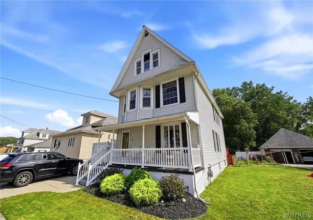 Photo 3 of Sale Pending at 47 E Milnor Ave, Buffalo, NY 14218 | MLS# B1700156 | Listing updated on 2026-08-13