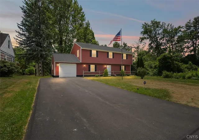 Photo 1 of Single family home for sale at 319 Rita Dr, Syracuse, NY 13212 | MLS# S1696632 | Listing updated on 2026-08-04