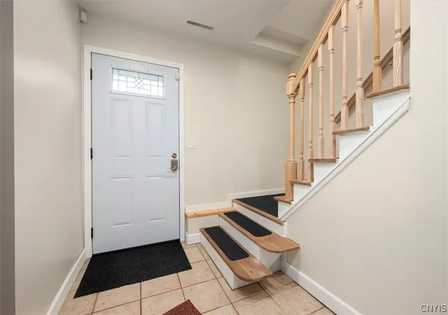 Photo 3 of Single family home for sale at 319 Rita Dr, Syracuse, NY 13212 | MLS# S1696632 | Listing updated on 2026-08-04