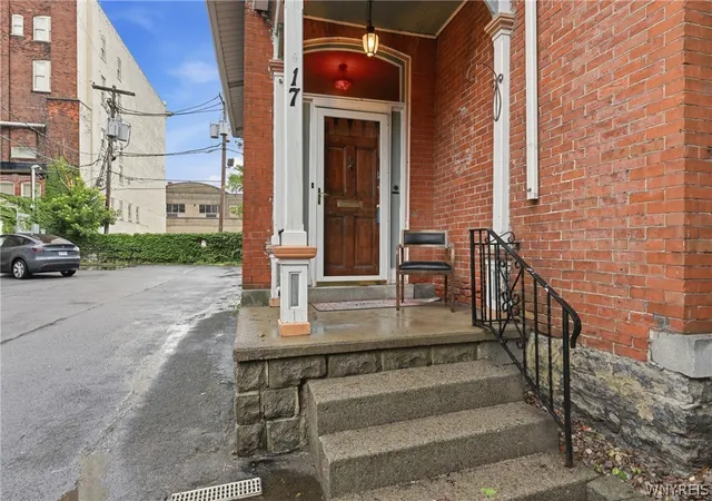 Photo 2 of Single family home for sale at 17 Saint Louis Pl, Buffalo, NY 14202 | MLS# B1700954 | Listing updated on 2026-08-04