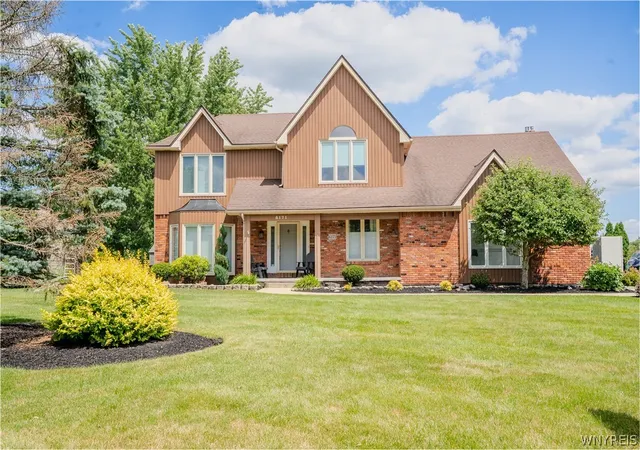 Photo 1 of Sale Pending at 6171 Meadow Lakes Dr, East Amherst, NY 14051 | MLS# B1700912 | Listing updated on 2026-08-07