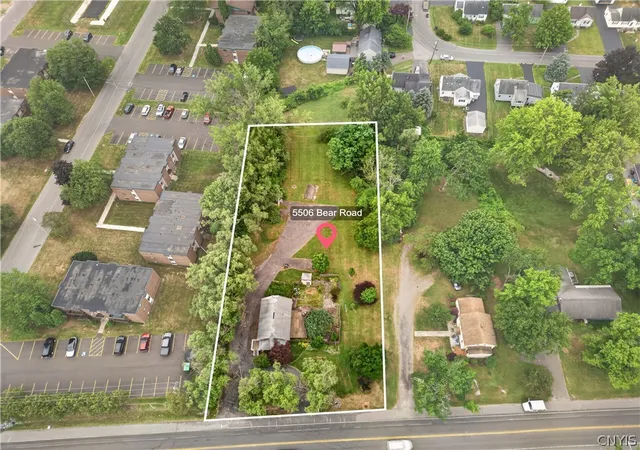 Photo 3 of Single family home for sale at 5506 Bear Rd, Syracuse, NY 13212 | MLS# S1699269 | Listing updated on 2026-09-10