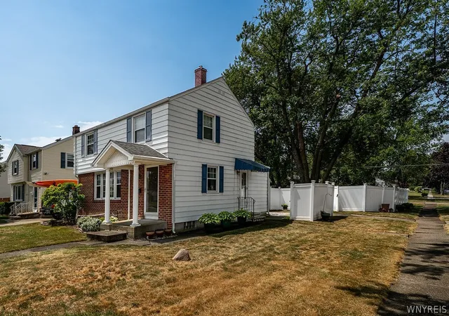 Photo 3 of Sale Pending at 332 Belmont Ave, Buffalo, NY 14223 | MLS# B1700995 | Listing updated on 2026-08-21