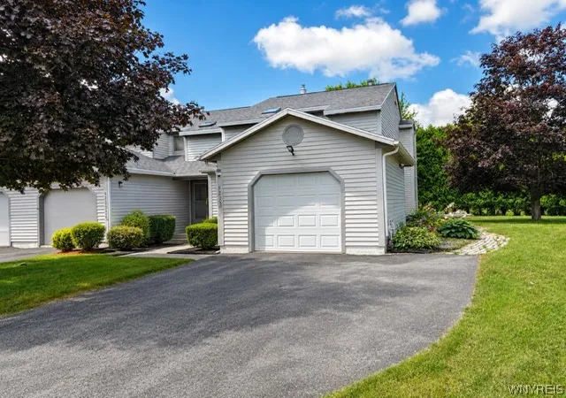 Photo 1 of Sale Pending at 8226 Beehive Cir, Liverpool, NY 13090 | MLS# B1700871 | Listing updated on 2026-08-04