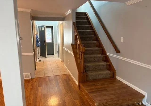 Photo 4 of Sale Pending at 8226 Beehive Cir, Liverpool, NY 13090 | MLS# B1700871 | Listing updated on 2026-08-04