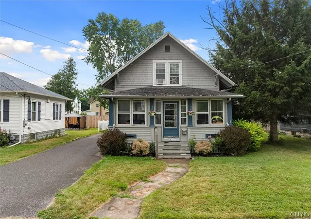 Photo 2 of Sale Pending at 417 Franklin St, Oneida, NY 13421 | MLS# S1700643 | Listing updated on 2026-08-19