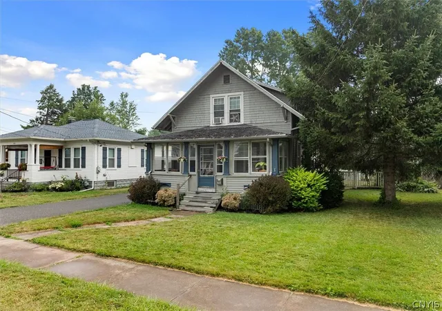 Photo 3 of Sale Pending at 417 Franklin St, Oneida, NY 13421 | MLS# S1700643 | Listing updated on 2026-08-19