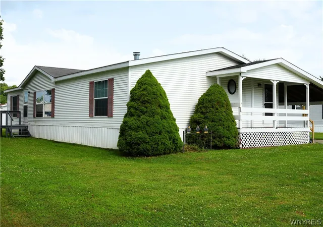 Photo 2 of Sale Pending at 53 Southview Dr, Arcade, NY 14009 | MLS# B1700219 | Listing updated on 2026-08-14