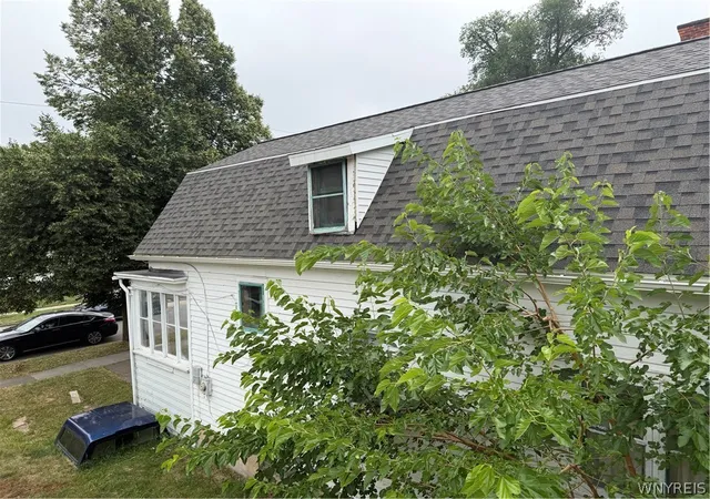 Photo 3 of Single family home for sale at 280 Dewitt St, Buffalo, NY 14213 | MLS# B1699821 | Listing updated on 2026-08-23