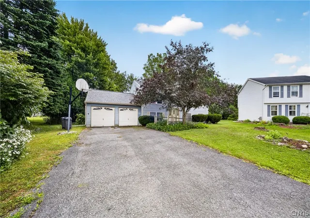 Photo 2 of Sale Pending at 8165 Capricorn Dr, Liverpool, NY 13090 | MLS# S1701108 | Listing updated on 2026-08-31