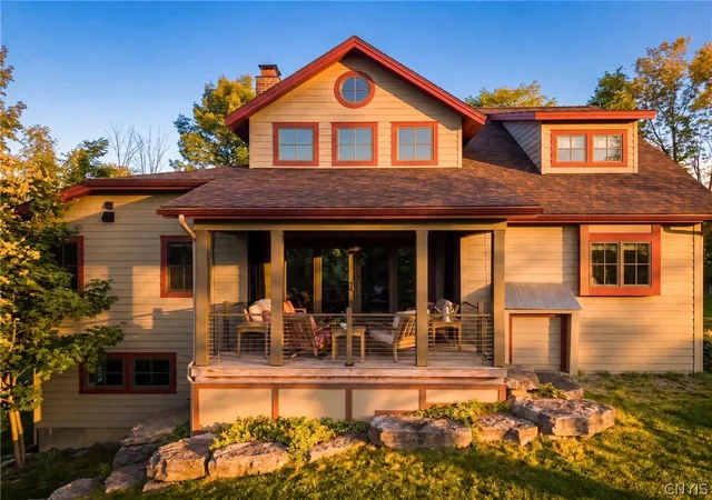 Photo 3 of Single family home for sale at 2122 E Lake Rd, Skaneateles, NY 13152 | MLS# S1697751 | Listing updated on 2026-08-23