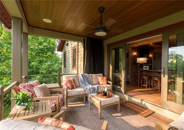 Photo 4 of Single family home for sale at 2122 E Lake Rd, Skaneateles, NY 13152 | MLS# S1697751 | Listing updated on 2026-08-23