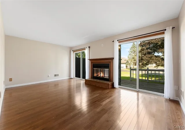 Photo 4 of Townhouse for sale at 440 Summerhaven Dr N, East Syracuse, NY 13057 | MLS# S1700268 | Listing updated on 2026-09-14