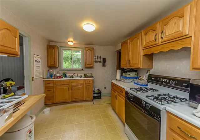 Photo 4 of Sale Pending at 47 Chippendale Rd, Rochester, NY 14616 | MLS# R1701090 | Listing updated on 2026-08-23