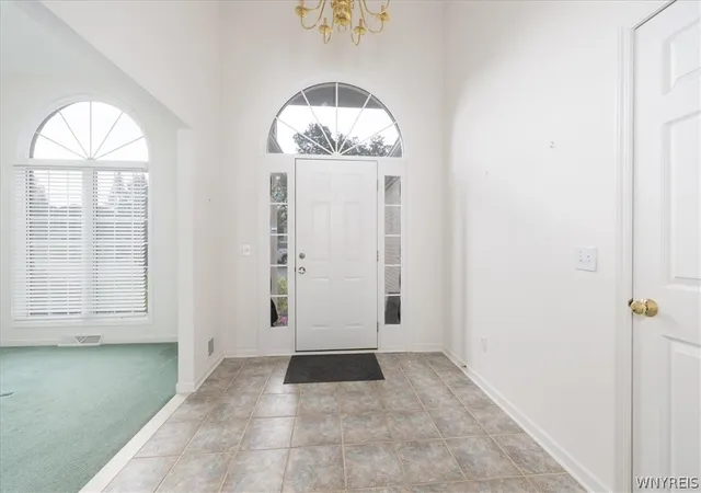 Photo 3 of Sale Pending at 5543 Hemdale Dr, Buffalo, NY 14221 | MLS# B1700790 | Listing updated on 2026-08-31