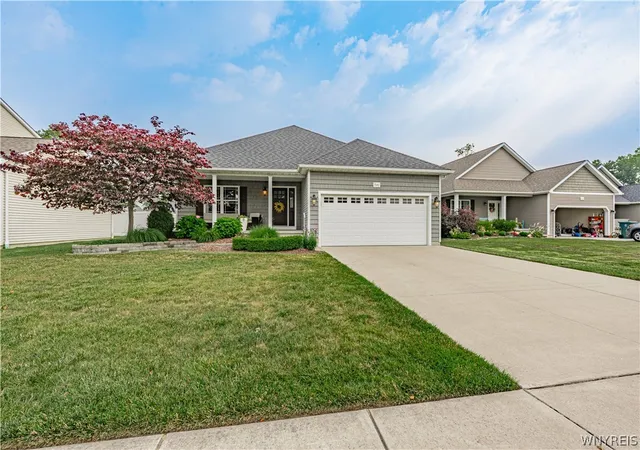 Photo 3 of Sale Pending at 846 Daigler Dr, North Tonawanda, NY 14120 | MLS# B1700852 | Listing updated on 2026-08-07