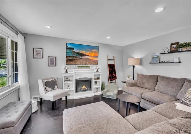 Photo 3 of Sale Pending at 102 Central Blvd, Buffalo, NY 14225 | MLS# B1700686 | Listing updated on 2026-08-19