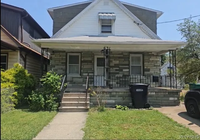 Photo 1 of Single family home for sale at 631 35th Street, Niagara Falls, NY 14301 | MLS# B1700993 | Listing updated on 2026-09-02