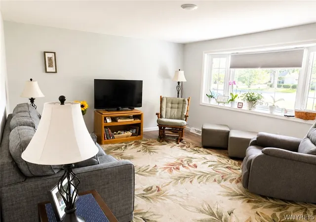 Photo 3 of Sale Pending at 5576 Birchwood Dr, Lake View, NY 14085 | MLS# B1700982 | Listing updated on 2026-08-12