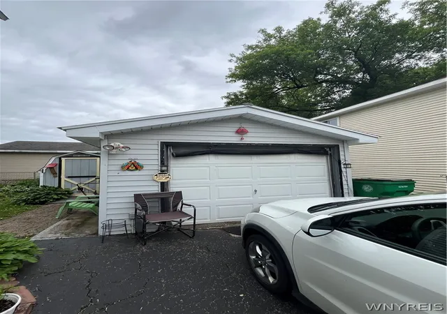 Photo 3 of Single family home for sale at 187 Woodward Ave, Springville, NY 14141 | MLS# B1701159 | Listing updated on 2026-08-24
