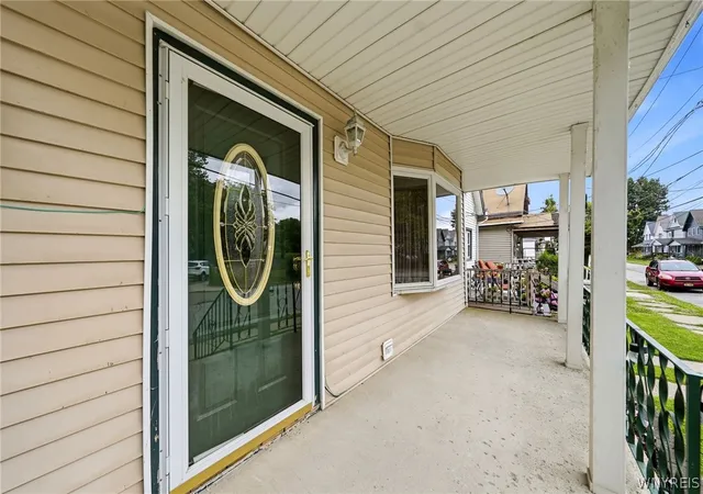 Photo 3 of Sale Pending at 8 Kentucky St, Buffalo, NY 14204 | MLS# B1699410 | Listing updated on 2026-08-17