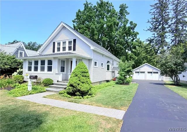 Photo 1 of Sale Pending at 3794 Westview Ave, Hamburg, NY 14075 | MLS# B1701215 | Listing updated on 2026-08-04
