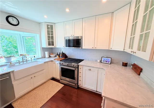 Photo 4 of Sale Pending at 3794 Westview Ave, Hamburg, NY 14075 | MLS# B1701215 | Listing updated on 2026-08-04