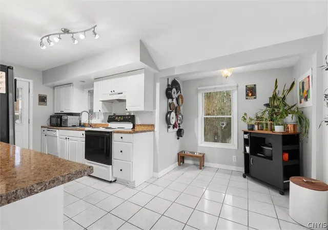Photo 3 of Single family home for sale at 191 Straub Rd, Rochester, NY 14626 | MLS# S1701338 | Listing updated on 2026-09-16
