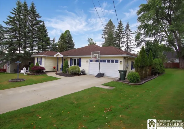 Photo 2 of Sale Pending at 25 Delevan Ave, Jamestown, NY 14701 | MLS# R1700687 | Listing updated on 2026-09-01