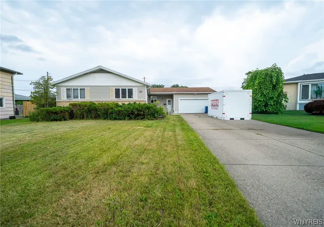 Photo 2 of Sale Pending at 19 Belcourt St, Buffalo, NY 14226 | MLS# B1701337 | Listing updated on 2026-08-28