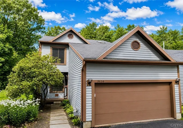 Photo 3 of Sale Pending at 3630 Melvin Dr S, Baldwinsville, NY 13027 | MLS# S1700584 | Listing updated on 2026-09-11
